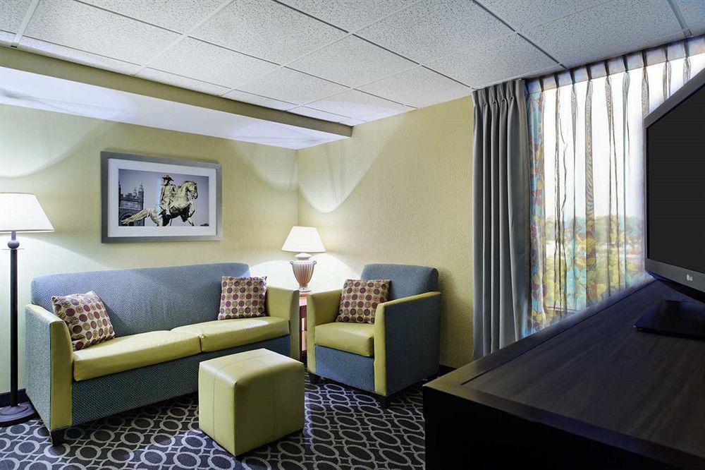 Hotel Doubletree By Hilton Richmond - Midlothian Exteriér fotografie